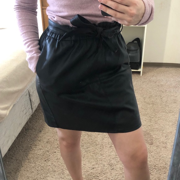 ✨ 3 for 30 ✨ Only pleather paper bag skirt - Picture 2 of 4